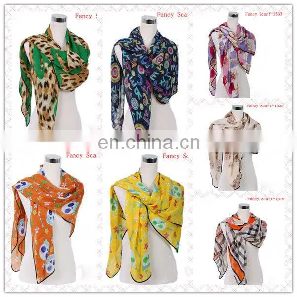 Different patterns and different material buy scarf