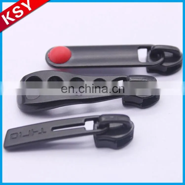 fashion custom rubber zipper pull for bags