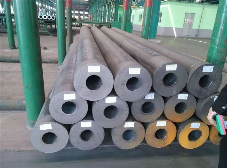 ASME SA106 Grade B Seamless Carbon Steel Pipe 12m Long ISO9001 Certified Hot/Cold Rolled round Section Cut Oil/Gas Structure