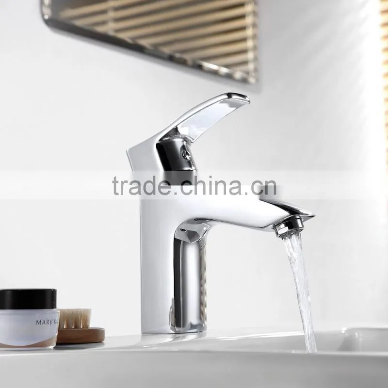 Bathroom Brass Single Handle Wash Basin Faucet with Ceramic Cartridge