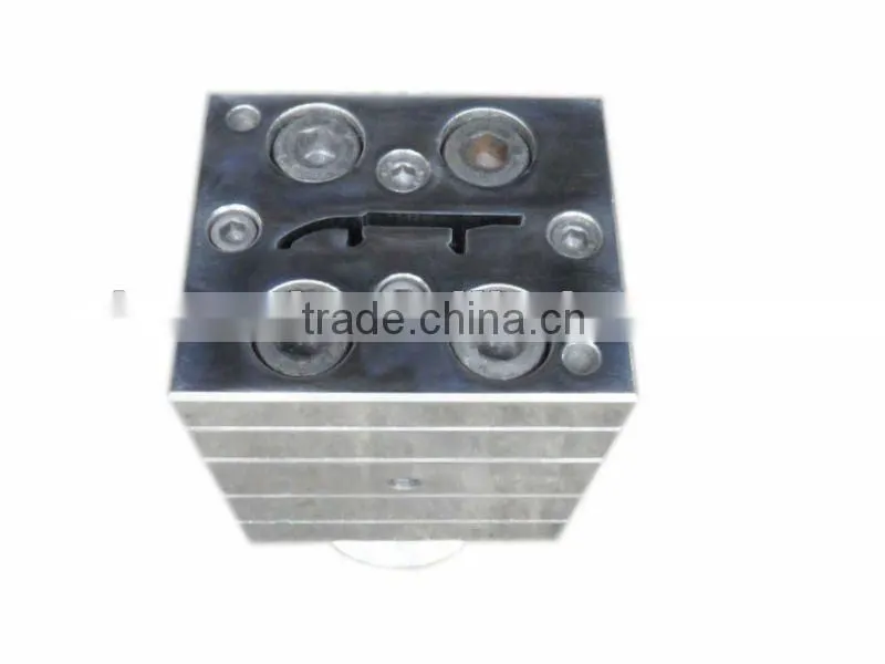 professional custom-made wpc/pvc door edge/door frame plastic extrusion mould