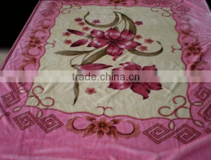 China Suppliers wholesale fleece blankets 100% polyester cuddly super king size mink blanket