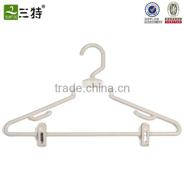 wholesale plastic hanger with clips