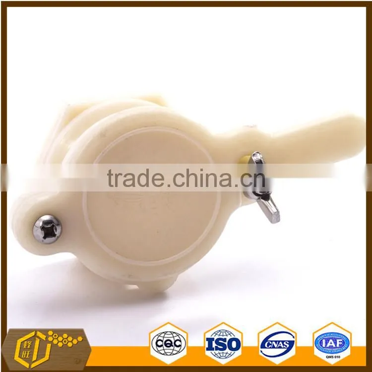 plastic honey gate