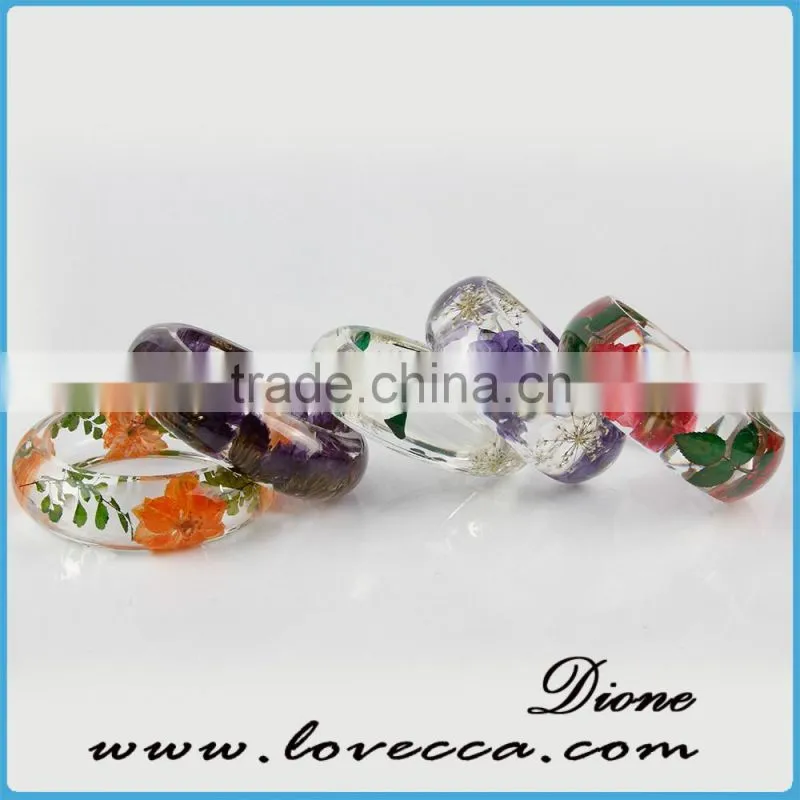 2017 Europe Design Wide Clear Pressed Resin Flower Bangle Bracelet