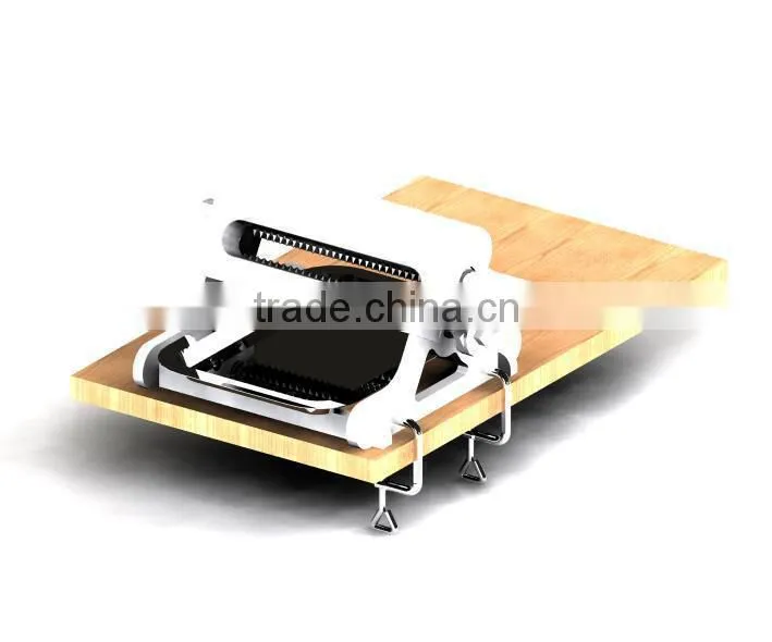 Plastic manual meat tenderizer