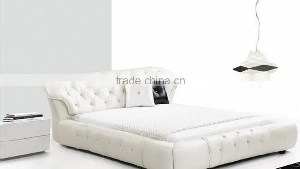 2016 The latest modern leather bed