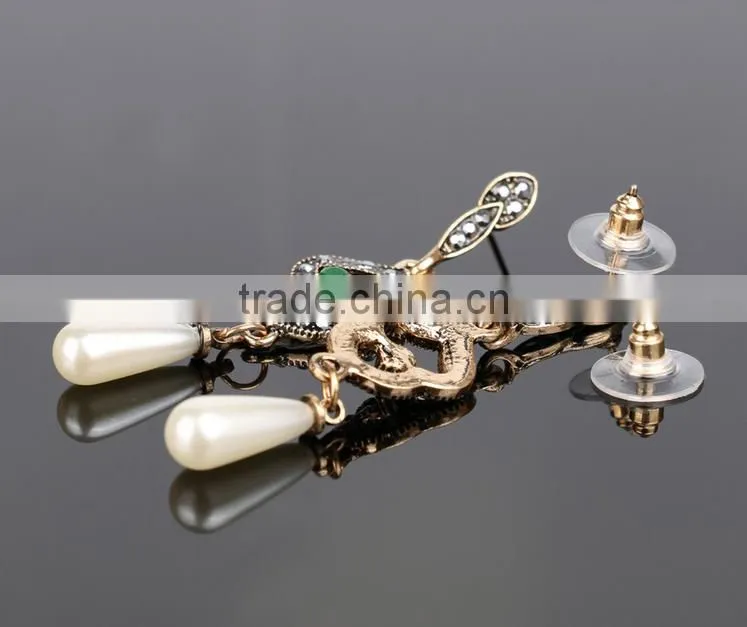 Europe and the United States Style Hollow Out Diamond Flowers Necklace Set