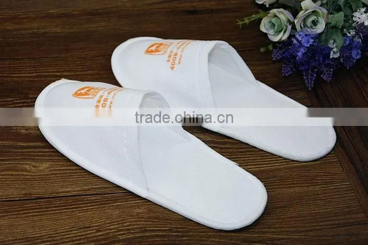 Cheap new pattern disposable hotel slippers wholesale for travel