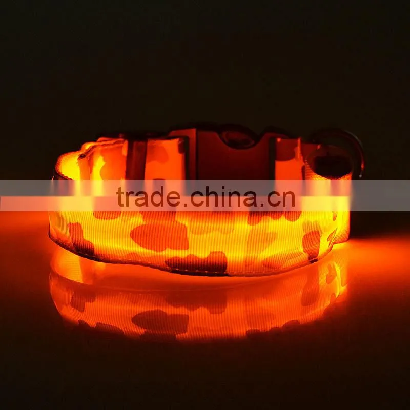 Wholesale Charming Flashing Collar Camouflage Cloth Retracable Buckle for dog collar