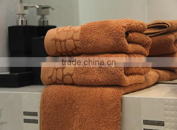 Hot sale direct factory made soft wholesale luxury beach towels