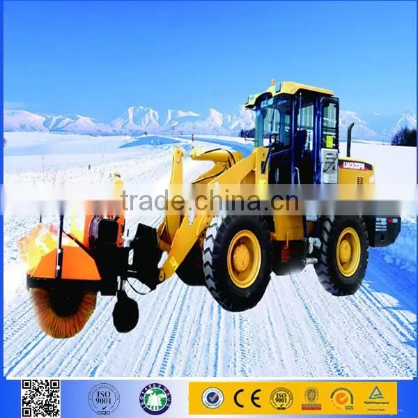 Self powered municipal snow removing sweeper brush road sweeping brush