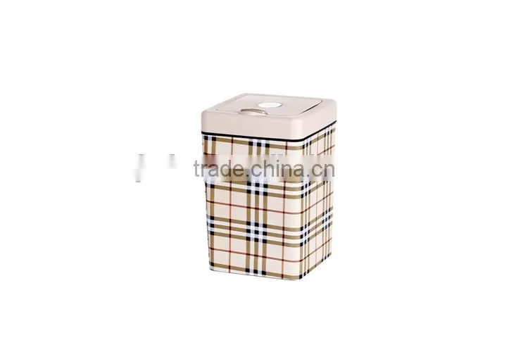 Flip Square Plastic Trash Can Waste Bin Square Container With Lid 13L
