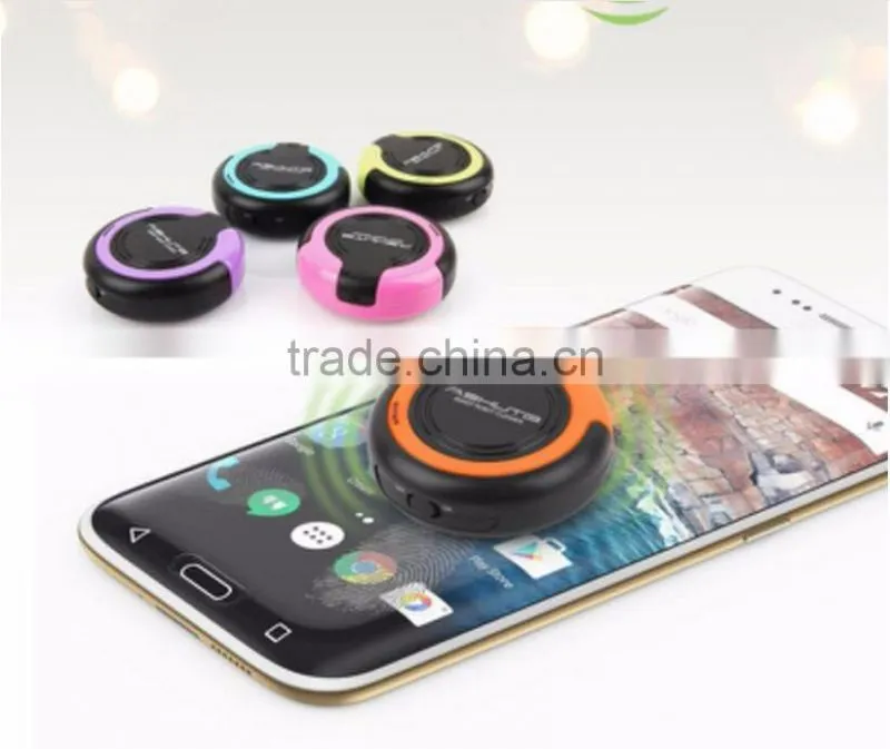 New design cute Universal Mobile Phone Screen Cleaner with CR2032 button battery and 6 colors for optional