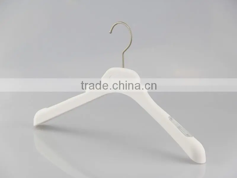 black popular rubber hanger with anti-slip rubber for coats