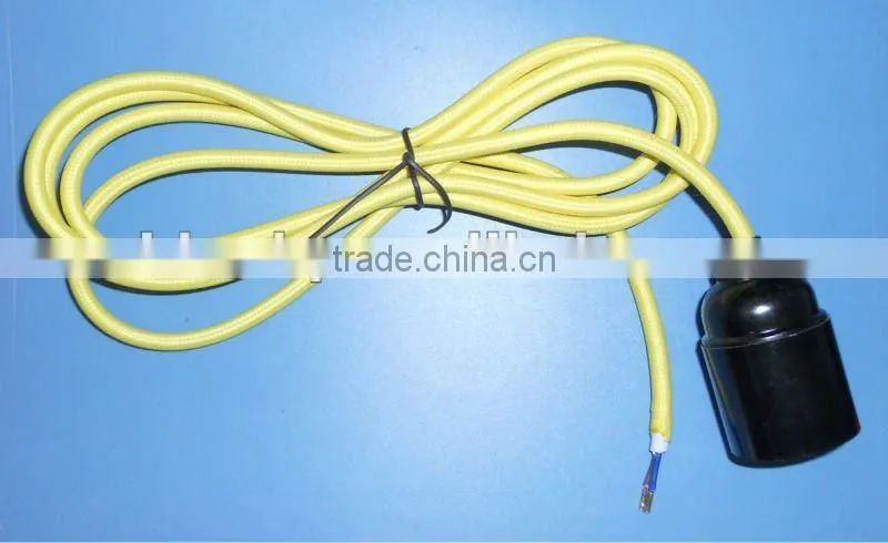 E27 lamp holder with wire