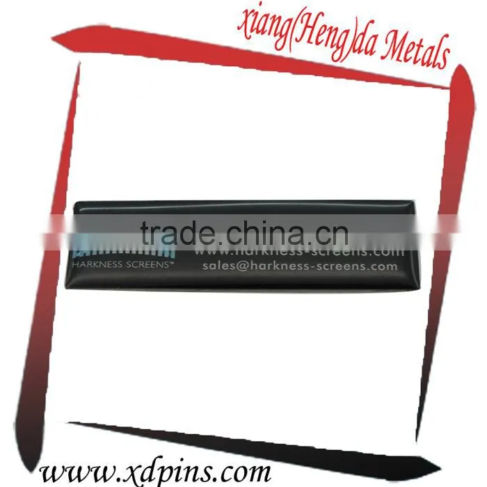 High quality custom design logo metal signs with safety pin