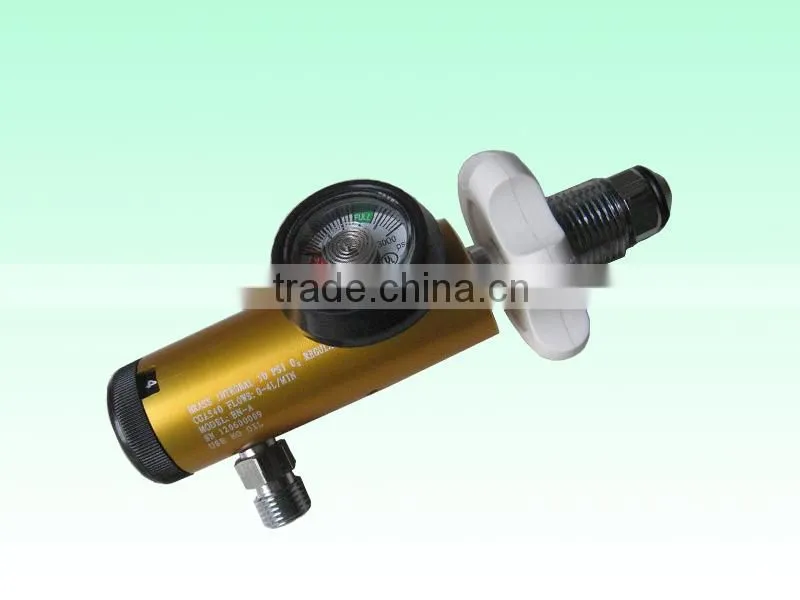 bullnose oxygen regulator with handle wheel