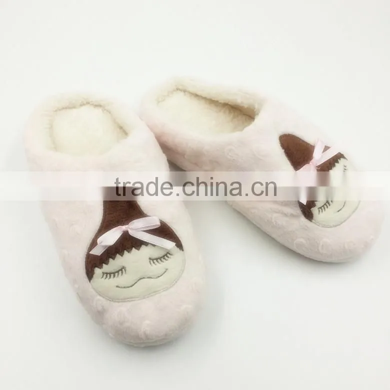 New design pink fluzzy princess woman slipper