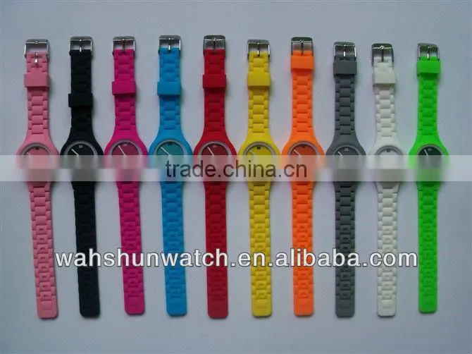 2013 best selling cheap promotional geneva silicone watch wholesale factory in dongguan