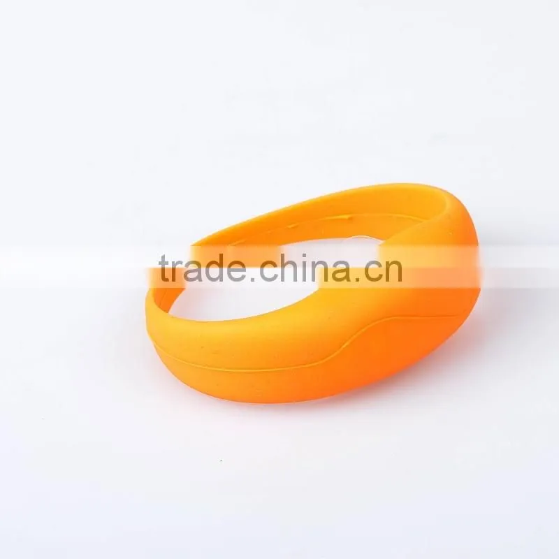2016 popular motion led lights bracelet,motion activated led bracelet