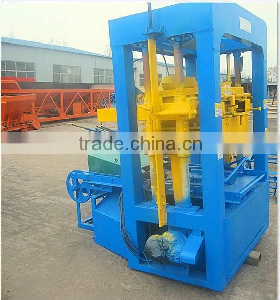 Hot Sell QTJ4-26C small semi concrete brick making producer
