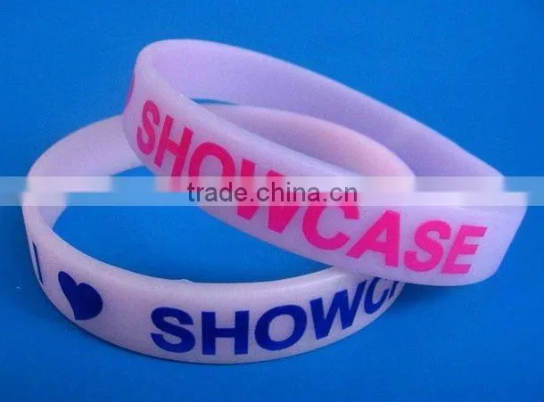 Personalized silicone bracelet