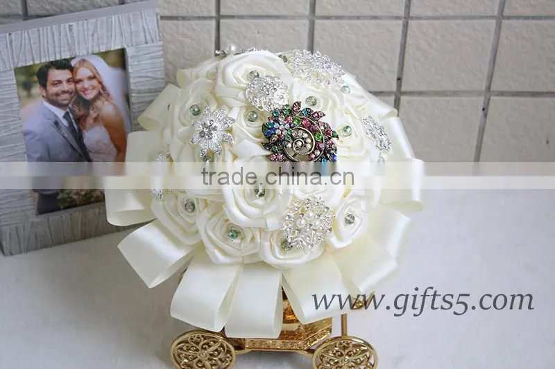 The best Brooch Bouque satin rose wedding flower crystal bouquet jewelry