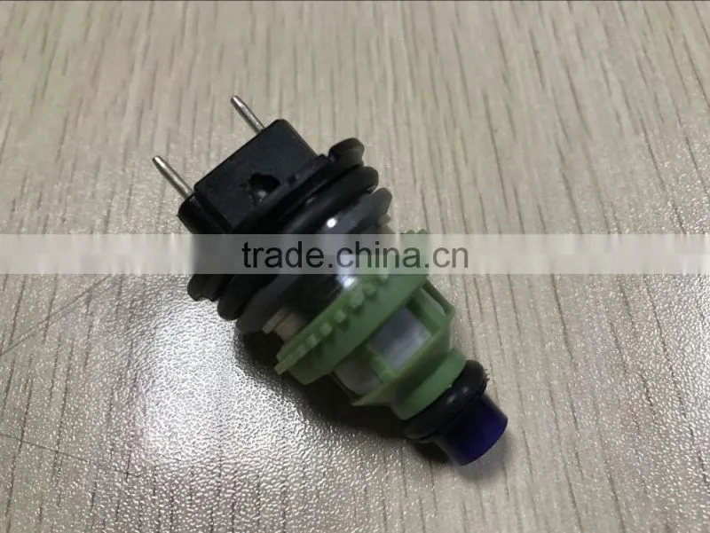 Fuel injector 7700866313 1001-542S A2C59512834 For Renault Clio MEGANE