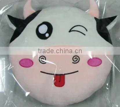 15010607 embroidery cushion
