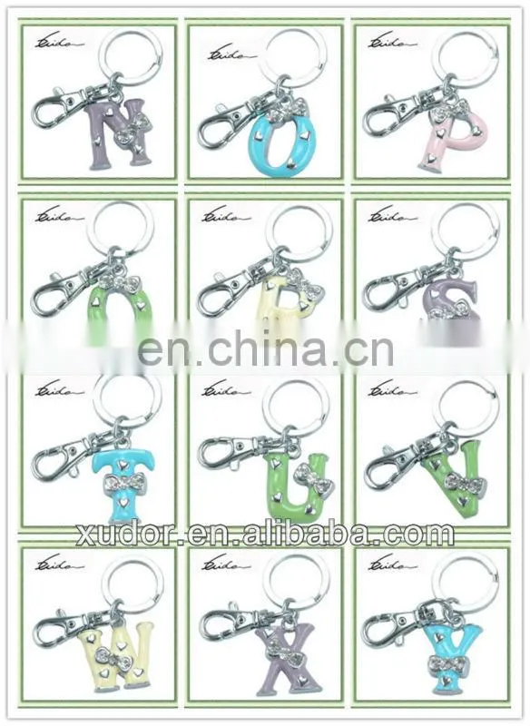 GREEN LETTER L KEY HOLDER WITH CRYSTAL