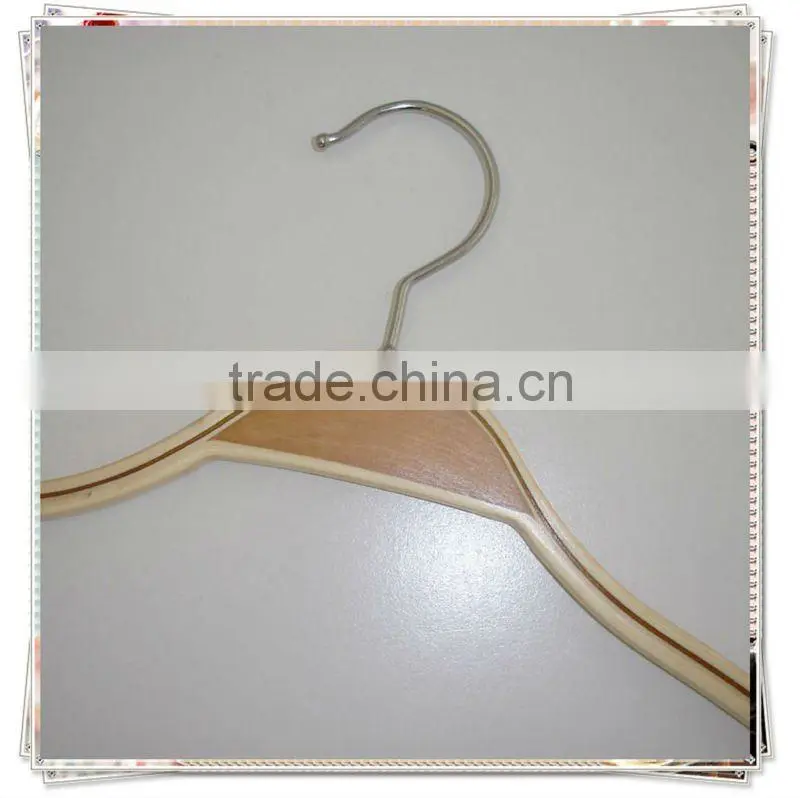 AT68 laminated wooden dress hanger