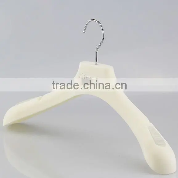 hot selling velvet hanger can be acceped customized logo