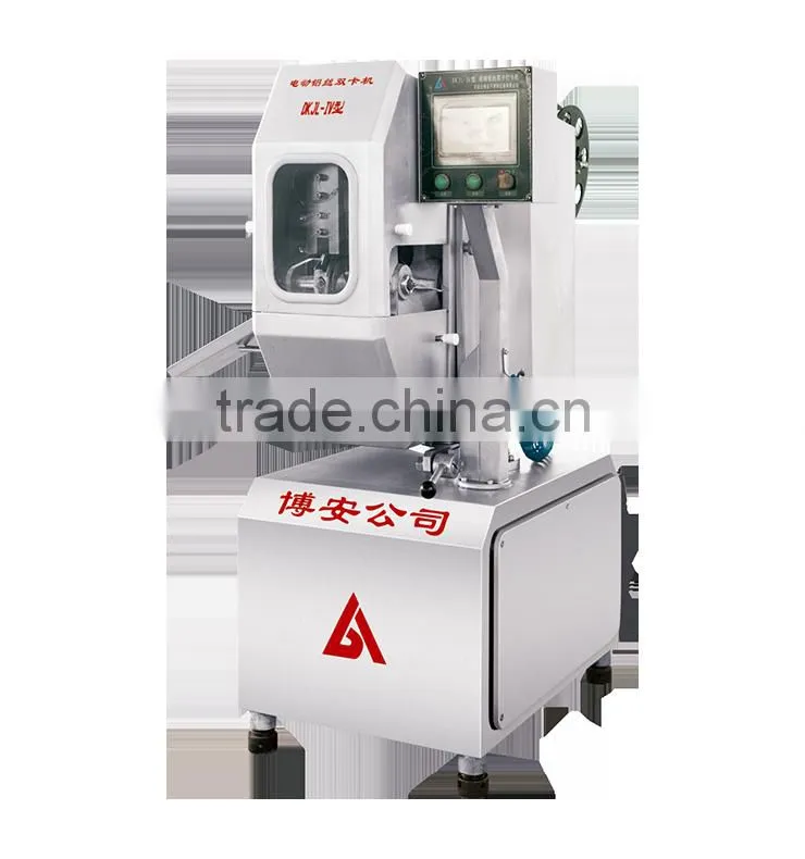 Clipper for sausage casing