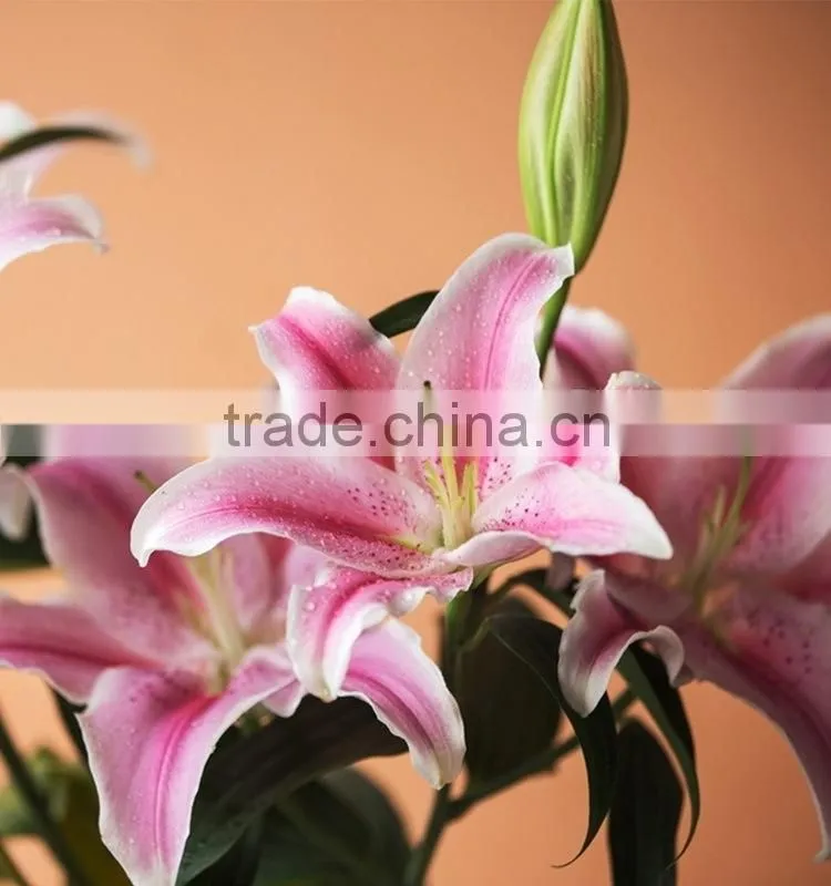 Fresh sorbonne wedding decoration lily flower bouquet