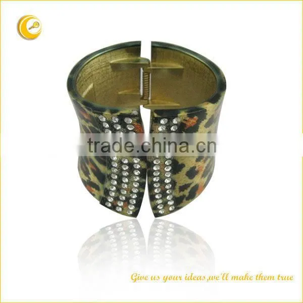 Popular style alloy golden bangle