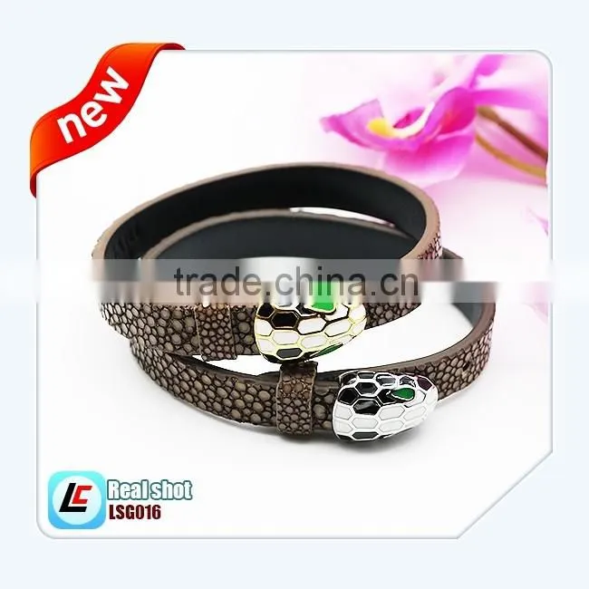 China supplier italian metal carved tatoo leather bracelets for men