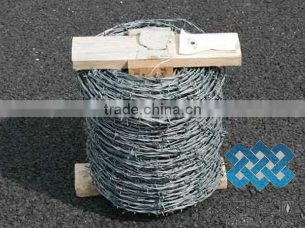 galvanized/pvc coated barbed wire (reverse twist or nromal twist )
