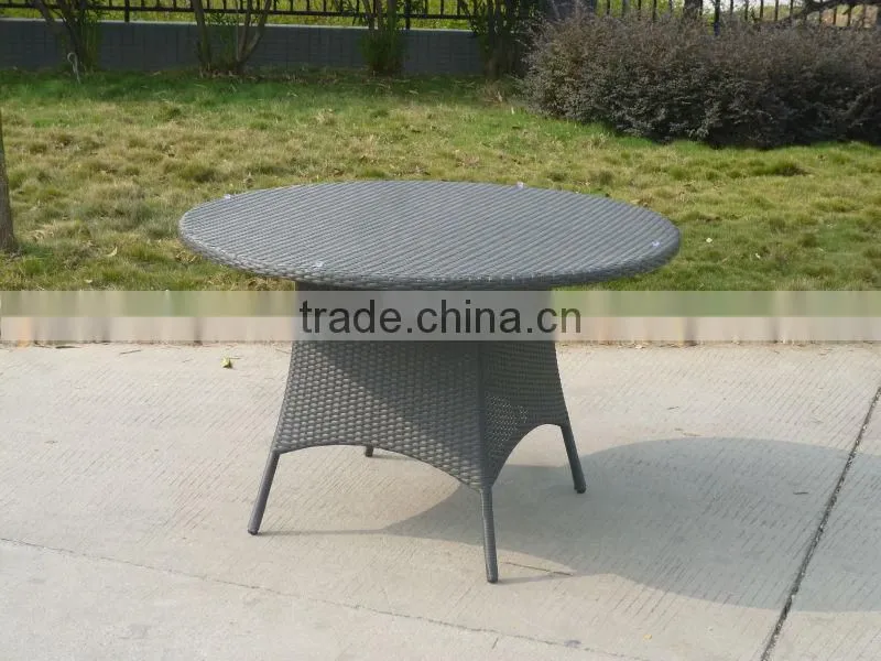 8014 Outdoor rattan elegant round dining table