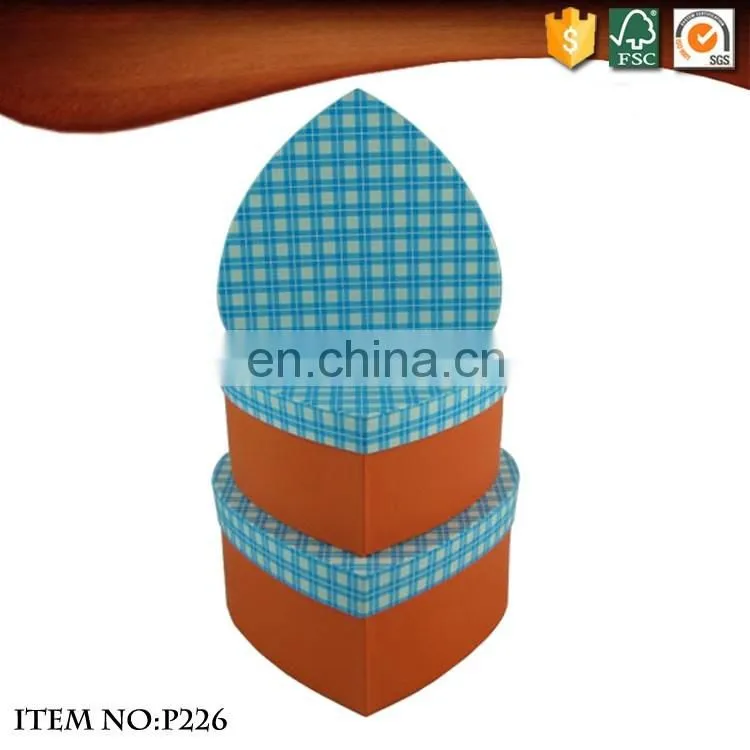 Customized Top Art Craft Quanlity Heart -Shaped cardboard Gift Box