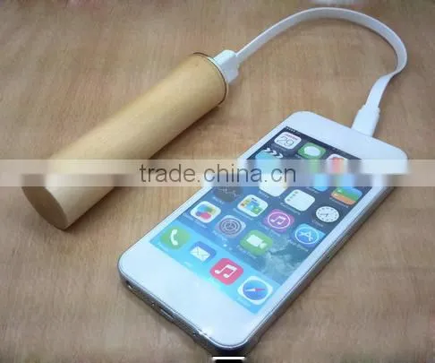 Custom logo 2600mah wood power bank rechargeable power bank