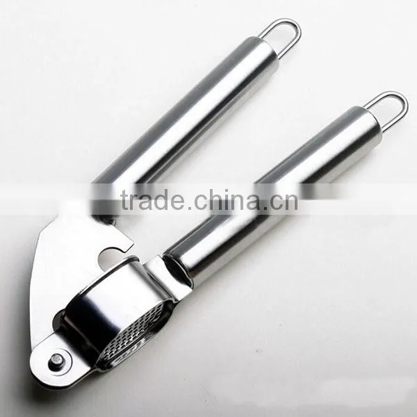 Amazon New food grade approved 100% stainless steel garlic press garlic press and peeler kitchen garlic peeler