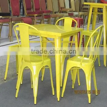 marais Powder Coating Red Table