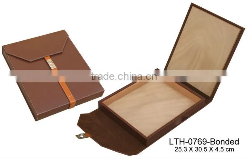 Portable Bonded Leather Cigar cases,cigar small humidor with Mahogany veneer