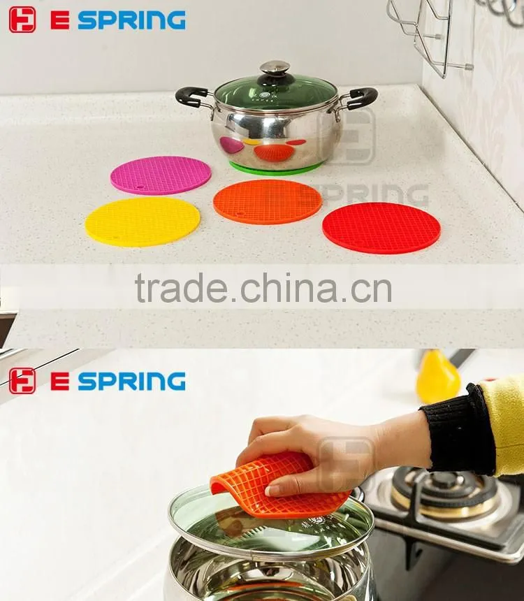 High quality Silicone hot pad/heat resistant silicone mat/silicone coaster