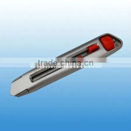 12 pcs easy cut auto-retractable utility knife UK139