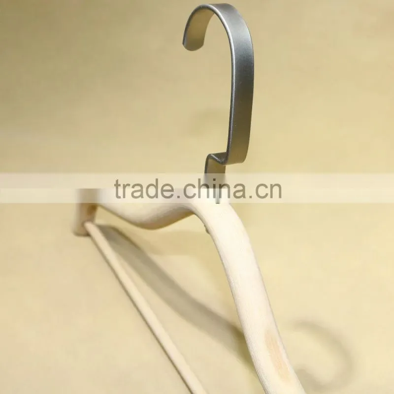 Anti slip Natural bamboo suit hanger for clothes display