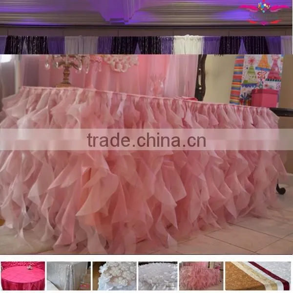 ruffled table skirt/table cloth