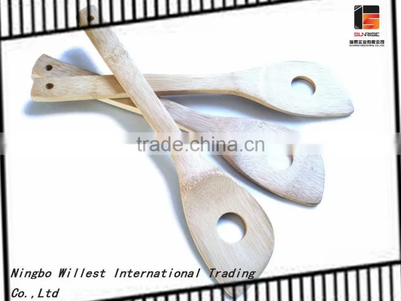 Different kinds of kitchen utensils