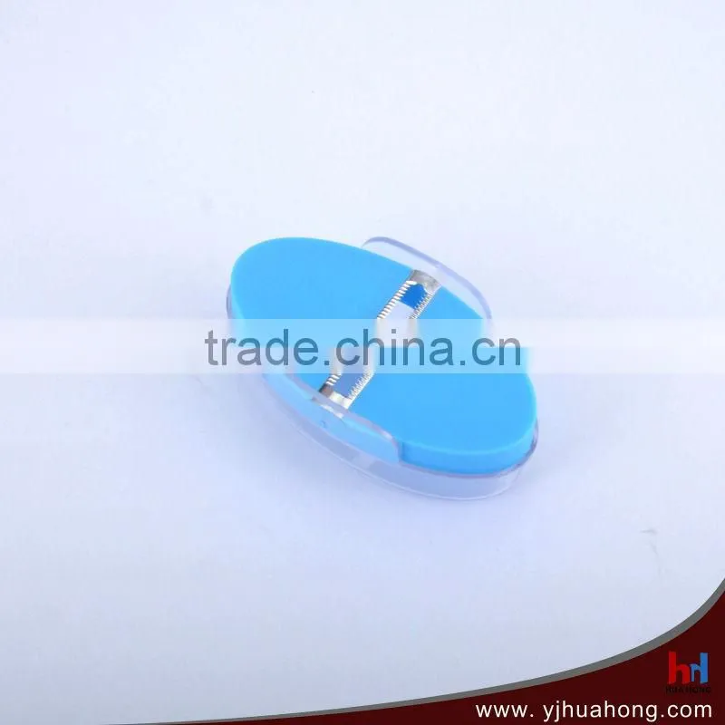 Serrated blade vegetable/fruit peeler with transparent tray&cover
